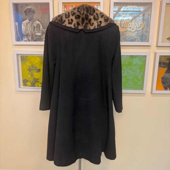Vintage Black Swing Coat w/ Leopard Faux-Fur Shawl Collar - Picture 2 of 13